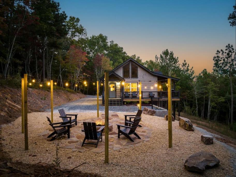 The Llaguna Lodge - New Cabin, Sleeps 10, Fire Pit, Hot Tub, In Blue Ridge , Ga Εξωτερικό φωτογραφία