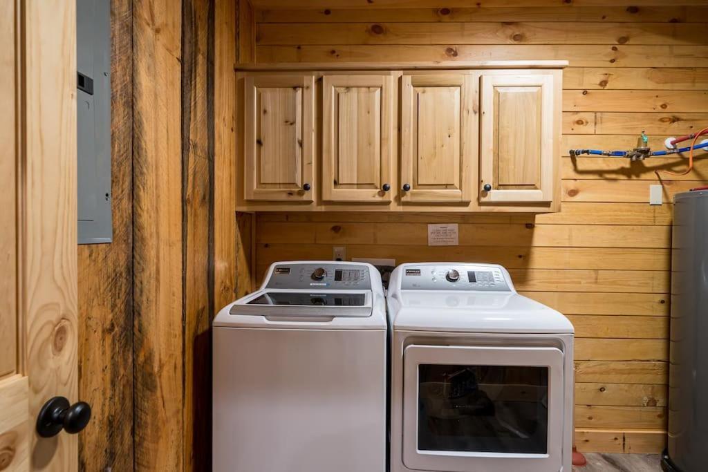 The Llaguna Lodge - New Cabin, Sleeps 10, Fire Pit, Hot Tub, In Blue Ridge , Ga Εξωτερικό φωτογραφία