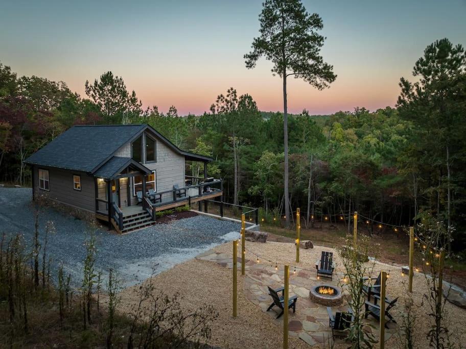 The Llaguna Lodge - New Cabin, Sleeps 10, Fire Pit, Hot Tub, In Blue Ridge , Ga Εξωτερικό φωτογραφία
