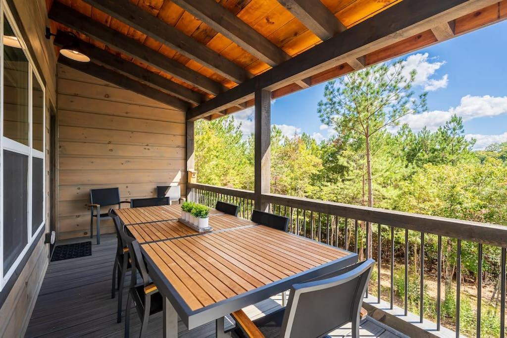 The Llaguna Lodge - New Cabin, Sleeps 10, Fire Pit, Hot Tub, In Blue Ridge , Ga Εξωτερικό φωτογραφία