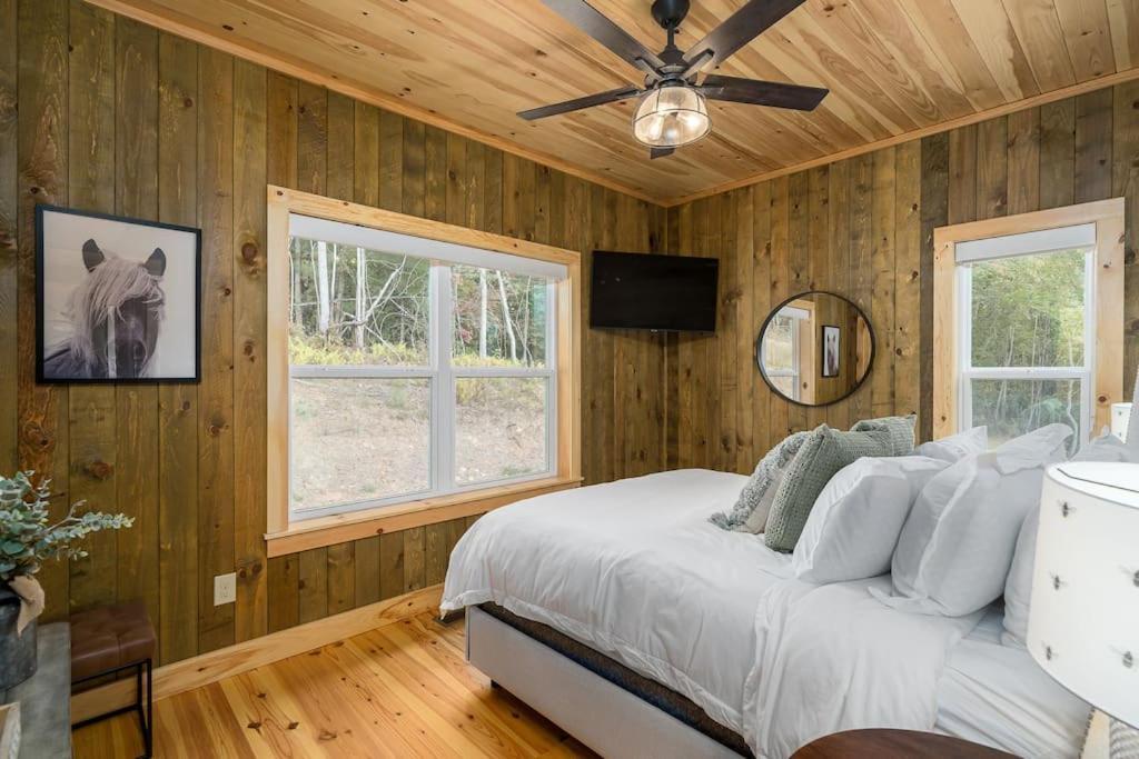 The Llaguna Lodge - New Cabin, Sleeps 10, Fire Pit, Hot Tub, In Blue Ridge , Ga Εξωτερικό φωτογραφία