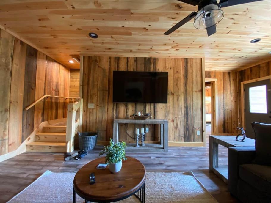 The Llaguna Lodge - New Cabin, Sleeps 10, Fire Pit, Hot Tub, In Blue Ridge , Ga Εξωτερικό φωτογραφία
